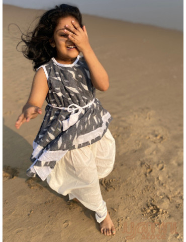 YAMINI Sleeveless Ikat Angrakha Style Top - Grey White