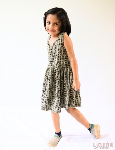 Back cross short gown (Sangneri) Geometric Print Black