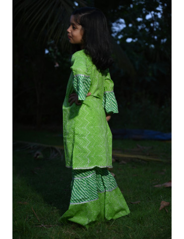 Gharara kurta with salwar (Green Leheria Print)