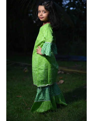 Gharara kurta with salwar (Green Leheria Print)