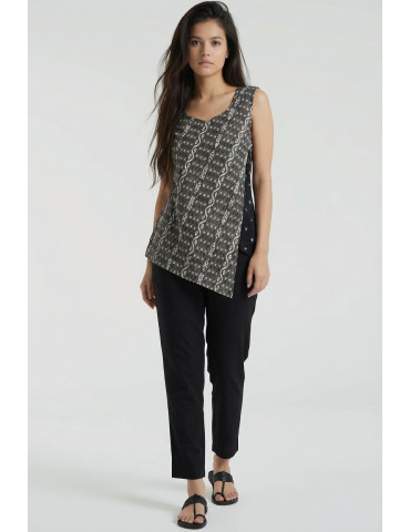 Women Black Cotton Ikat Handloom Top