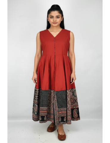 Women Maroon Black Ajrakh Printed Contrast Panel Kurta