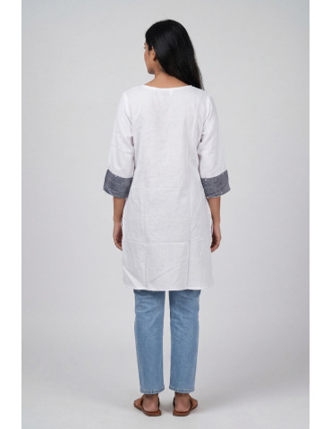 Women Off-White Gray Cotton Mescerised Ikat Short Kurta
