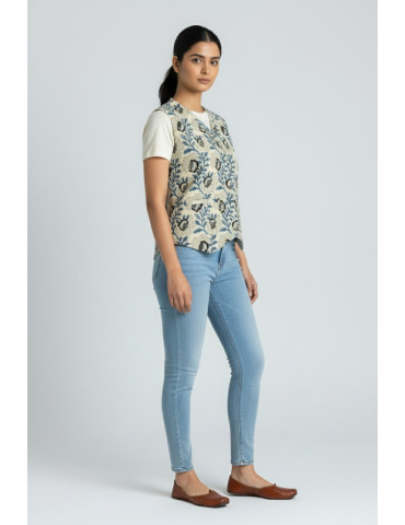 YAMINI Kalamkari women Off-white short Jacket/Waistcoat