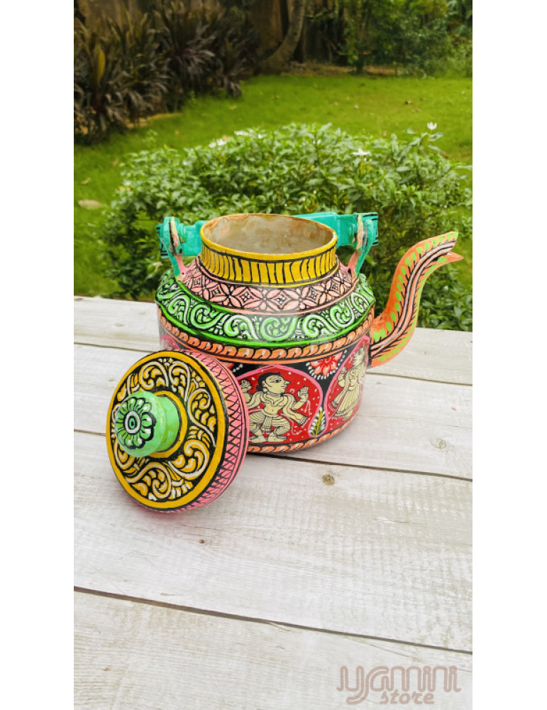 Painted Pattachitra Kettle with Patta Paste Design : Figurine