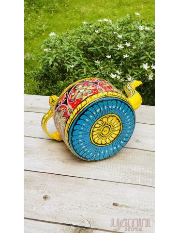 Painted Pattachitra Kettle with Patta Paste Design : Figurine